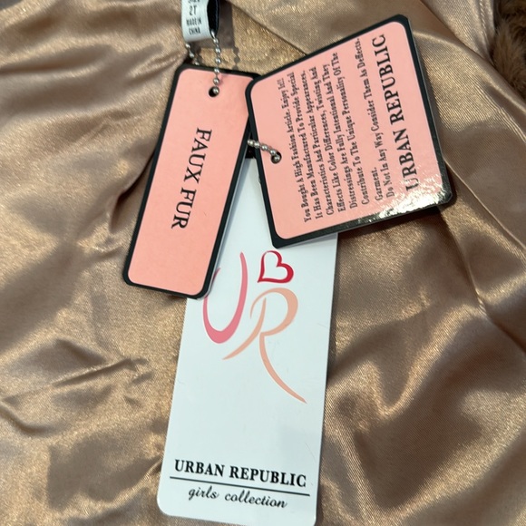 Urban Republic Kids' Colorblock Faux Fur Zip Vest. - Picture 6 of 9